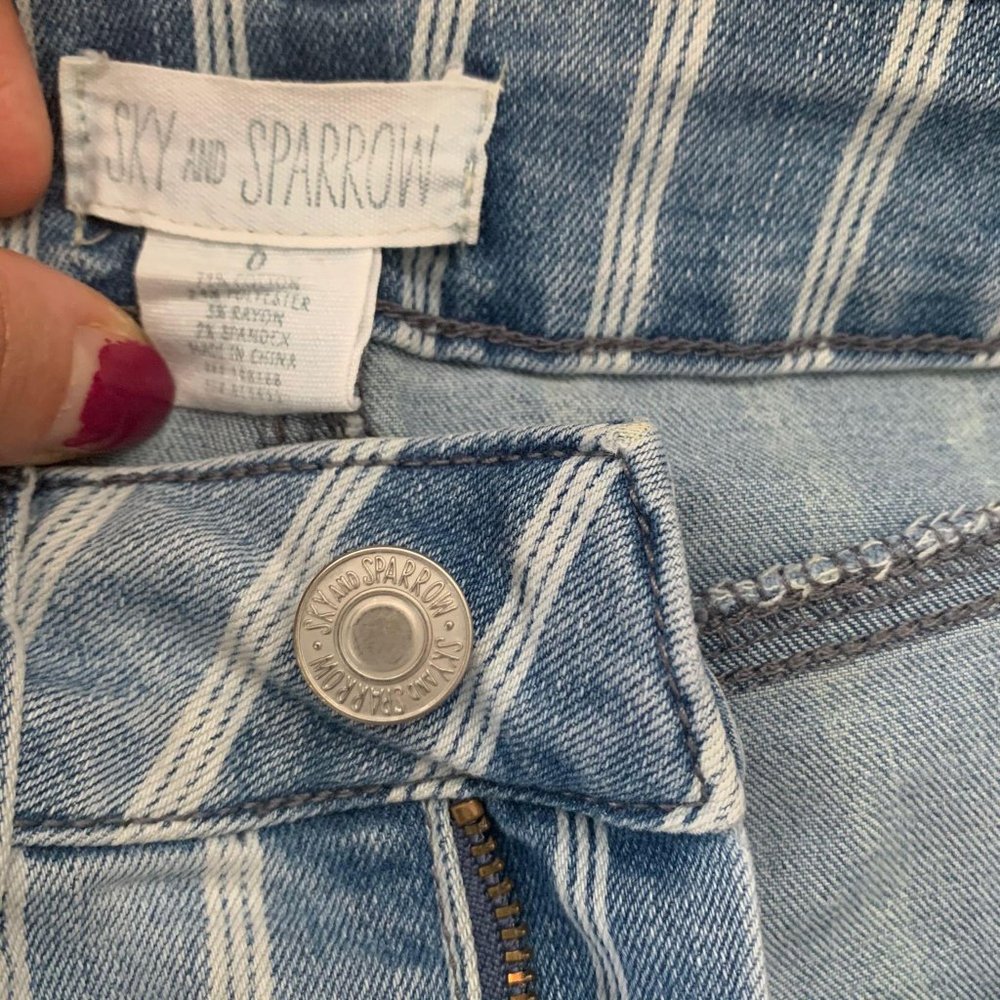 TILLYS 80's Faded Stripe Skinny Cropped‎ Jean Size 0 - Picture 8 of 10
